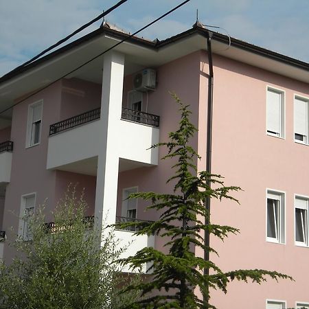 Apartment Srebrni Oblak Arandjelovac Exterior foto